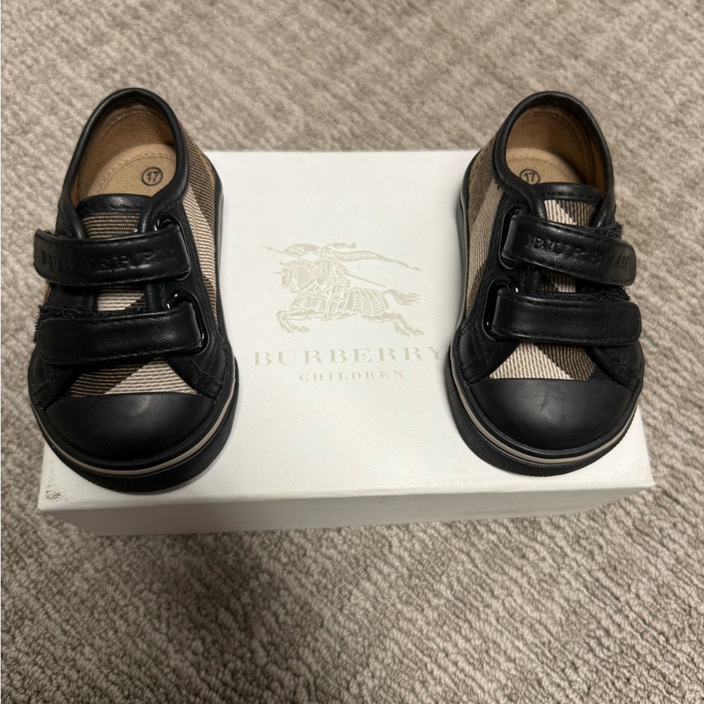 Baby Burberry Black & Beige Kids Velcro Sneakers with Signature Check